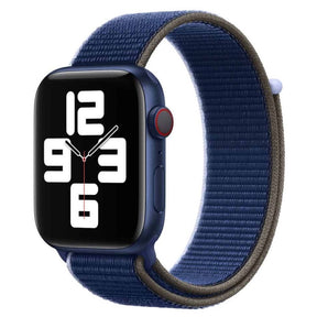 Apple Watch Sport Loop Armband in Tiefseeblau